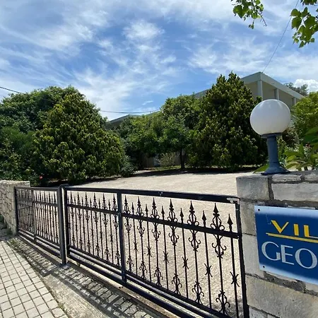 George - In The Center Of The Ancient And Sustainable Cretan Olive Fields And By The Sea Villa Adelianos Kampos
